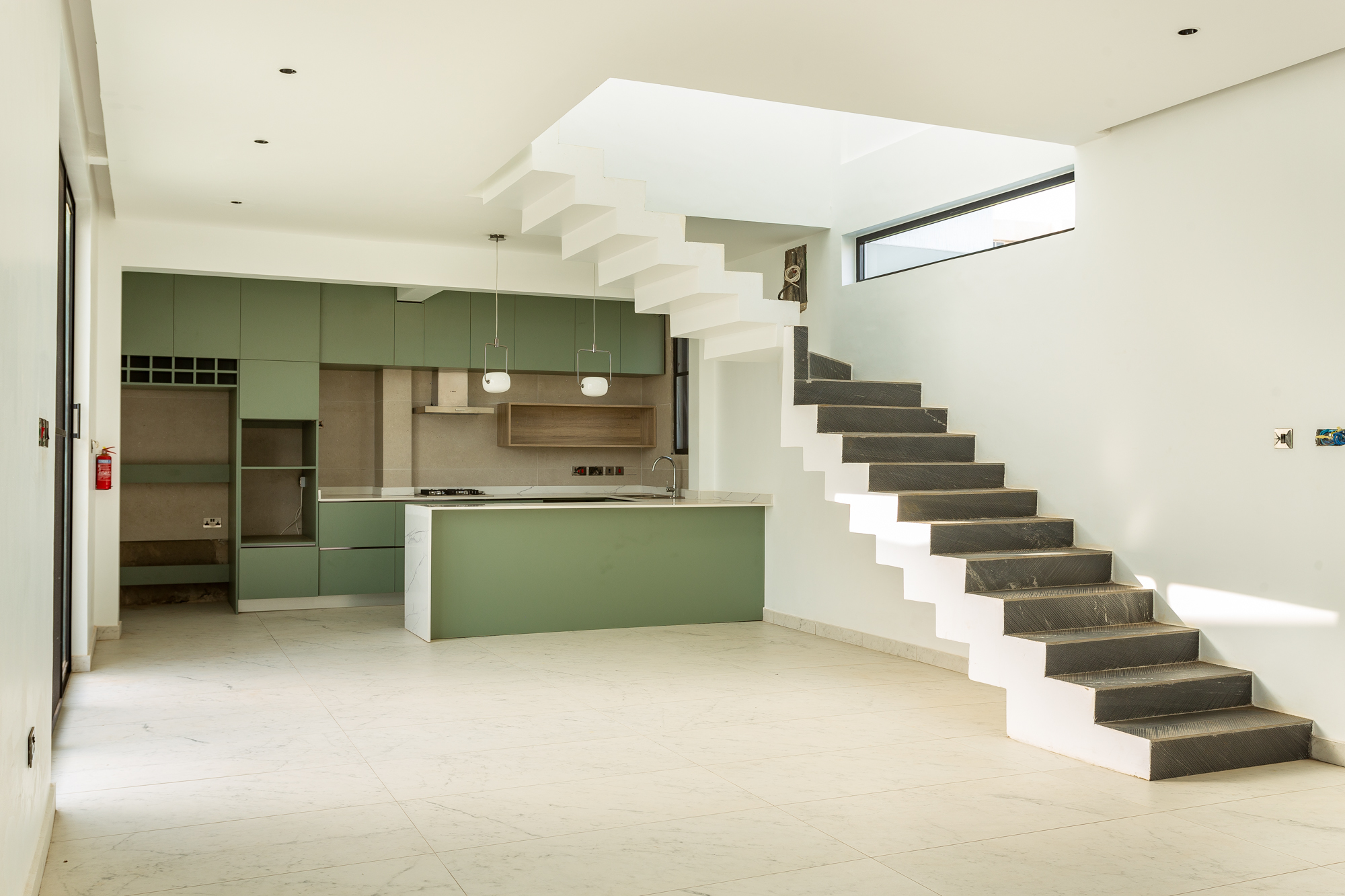 Newton Villa - Thumbnail 4